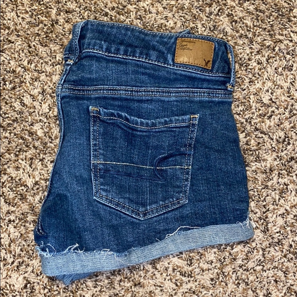 Shorts - Picture 2 of 3